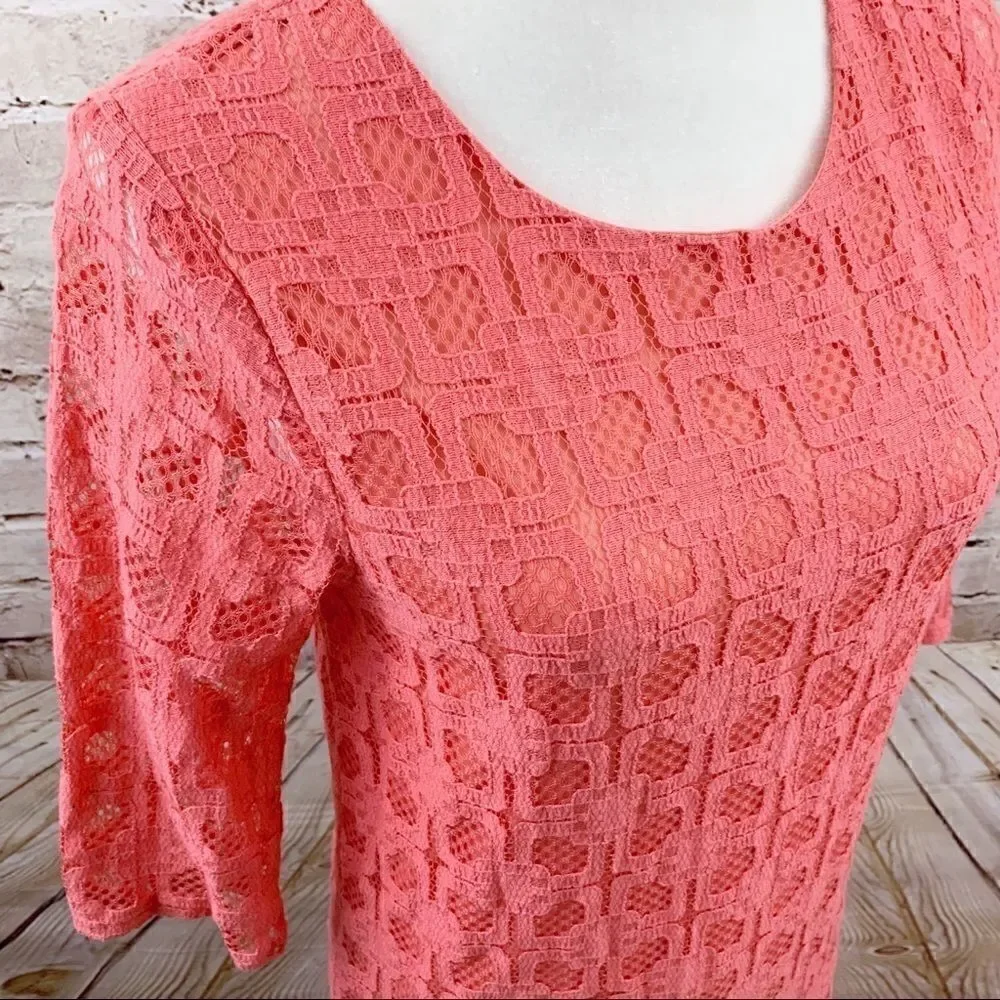 Buttons Francesca’s mod lace dress - Picture 5 of 6